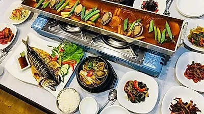 제주도 중문 맛집 '기원뚝배기' 제주 제철요리인 특제양념 통갈치조림으로 입소문