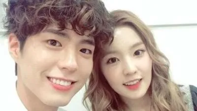 사랑스런 푸들머리...박보검 아이린, 연인향기 물씬
