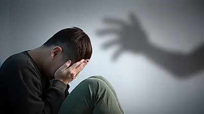 '남자아이돌 성추행' 논란에 엇갈리는 주장, 주요 부위까지 만져?...'그날 밤, 남자 연습생들에게 무슨 일이'
