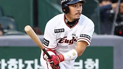 이용규 연봉은? "올해도 가을야구 이끌겠다" 포부 밝혔다…한화 이글스와 밀당 끝에 "잔류 결정"
