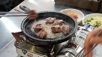 우리 가족 봄철 건강, 이색 보양식으로 챙긴다... 김포 맛집 '해물품은닭'