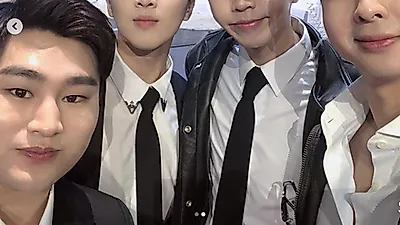 '미스터트롯' 황윤성, 뽕다발 F4 올블랙 패션 공개? 배우 뺨치는 외모 자랑해..