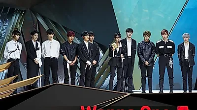 [스타☆톡] 워너원 2018 마마 홍콩 4개 부문 수상으로 마무리···귀국 비행기에서 극성팬 물의