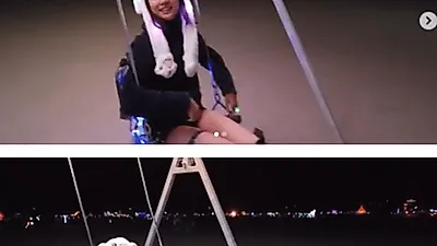 하연주 민낯에 토끼모자 쓰고+롱부츠 신고 '그네 타는 중' 올해 나이 33세, 멘사 회원 뇌섹녀 면모 눈길
