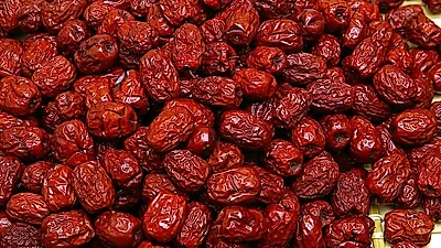 한방에서도 요긴하게 쓰이는 약재 '대추'로 차 끓이기, 어디에 좋은가?