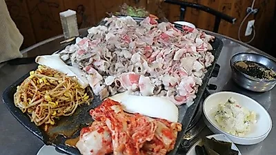 부산 해운대 맛집 '시골한우 시골돼지 해운대점'서 당일 도축한 신선한 고기 맛볼 수 있어
