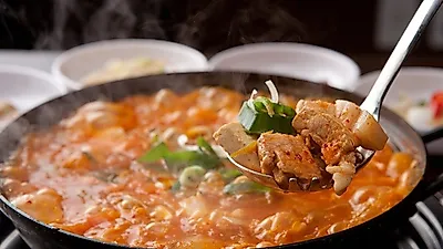 김치와 돼지고기의 요리정보 및 '돼지고기김치찌개' 레시피는?