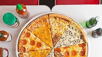 대치동 맛집 '미스터 슬라이스', 색다른 비주얼의 피자 맛볼 수 있어