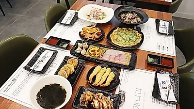 부드럽고 담백한 맛에 '흠뻑'...강릉 주문진 맛집 '신대게나라' 식도락 여행