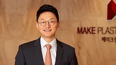 이중턱 및 턱살, 얼굴지방흡입으로 갸름한 얼굴라인 만들 수 있어