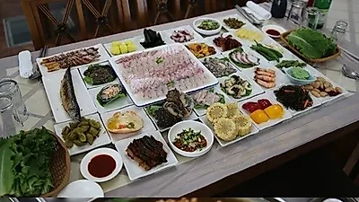 여수 맛집 '돌산용궁횟집', 밤바다와 함께 즐기는 하모 샤브샤브에 물회 식도락 선물