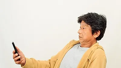 노안 오면 생기는 '원시' 방치하면 '약시' 될 수도..원시 증상과 노안 치료방법은?