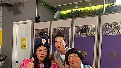 트로트가수 양지원, 예능까지 도전? 이수근·서장훈과의 인증샷 '화제'