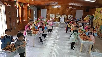 서울 성내 유정유치원, 김장김치 담그기 체험 실시