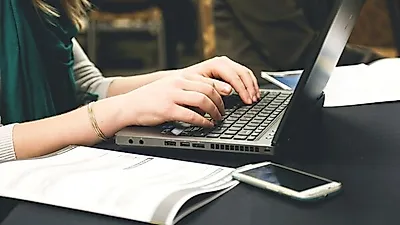 [취직잘하는법]  각양각색 영어 시험,  취업할 때 단골손님 등극해…  토익스피킹과 토익 어떻게 다를까