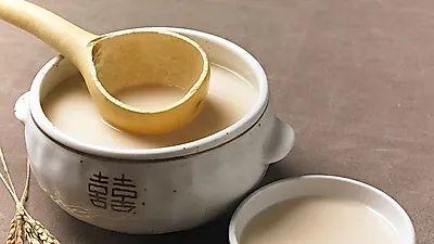 우리나라의 전통 술, 몸에 좋은 막걸리 효능을 알아보자