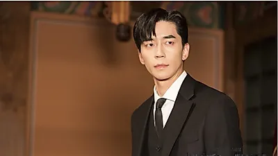 이엘리야 불태운 '황후의품격' 신성록 "여러분께서 기다려주신 이혁" 장나라보다 연하, 나이 얼마?