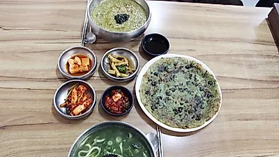 봄내음 가득한 제주 협재해수욕장 아침 맛집 '한림칼국수 본점'