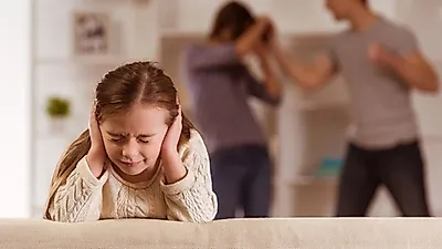 부모의 갈등과 논쟁, 자녀 정서에 부정적...대인관계에도 영향 준다