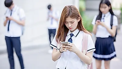 [☞핫키워드] 단통법 위반? '국대폰' 폭발적 인기에 의문 제기···"고가 스마트폰이 0원으로 판매"