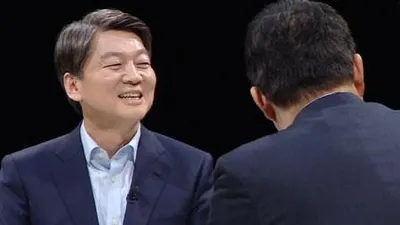 썰전 안철수, '어떤 이야기 보따리 꺼내 놓을까?...융단 질문 폭풍'