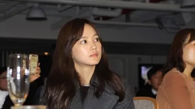 윤승아, 독거노인과 유기견 돕기 바자회 개최