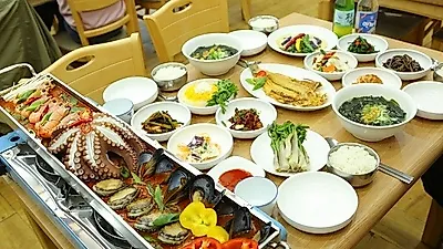 제주도 서귀포 중문 맛집 '기원뚝배기' 해물갈치조림에 한치 물회, 옥돔구이 무료 제공