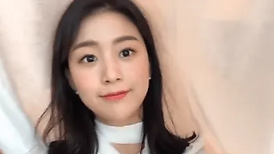 '썸바디2' 윤혜수, 이우태와 데이트 근황 암시? '방송 나온 리본 원피스 영상에 팬들 헉'