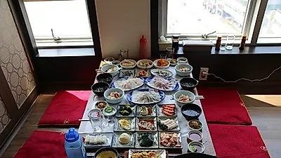 광안리 맛집 '오륙도', 쫄깃하고 신선한 회 먹으며 광안대교 감상할 수 있어