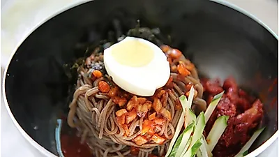설악산 탐방 후에는 속초 맛집...'김삿갓 막국수' 건강에 맛을 더해