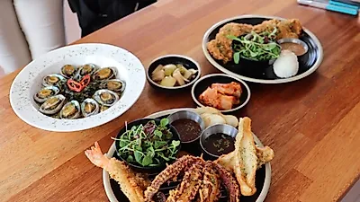 이색적인 제주도 애월 맛집, '오르다키친' 세련된 분위기 제공