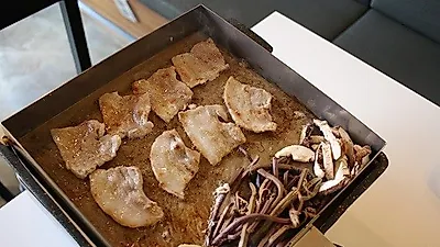 성북구 돈암동 맛집 '육백집', 고기삼합과 수제 제철 장아찌 11가지 제공