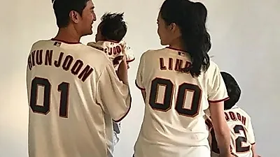 '냉장고를 부탁해' 신현준, 나이 50살에 둘째 가져...12살 연하 부인과 럽스타그램 '달달'