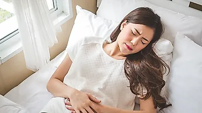 생리통이 심해진다면 자궁내막증을 의심해볼 수 있다