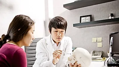 탄력 없는 얼굴, 깊어진 주름… 실루엣소프트ㆍ스컬트라로 개선 가능