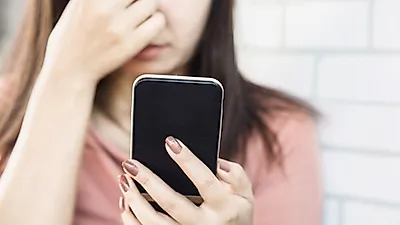 눈이 뻑뻑하고 피로하다면, 눈 피로에 좋은 지압법·눈 마사지 방법은?…눈에 좋은 음식도 함께 알아보자