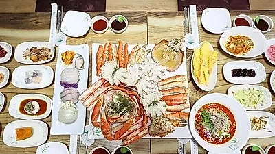 여름바다를 준비하는 지역 명물 속초 맛집, 왱왱대게