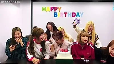 걸그룹'네이처', 생방송 도중 방귀 뀐 걸그룹? 귀여운 방송사고 낸 걸그룹