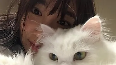아나운서 최희, 인형같은 반려묘와 새침하게 '찰칵'