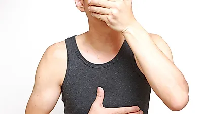 가슴이 답답할때 '이것' 증상일까? 마른기침 원인인 역류성식도염에 좋은 음식