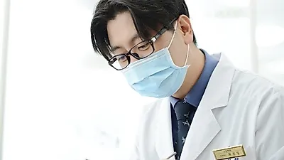 얼굴외관 지장 주는 '무턱' 현상, 치과 치아교정 치료로 개선 가능해