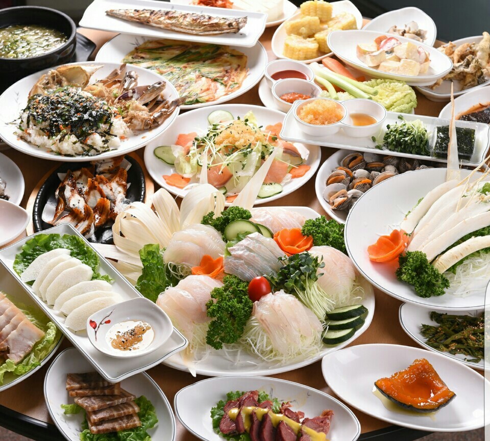막걸리와 푸짐한 한 상, SBS 백종원의 3대천왕 방영 전주 막걸리골목 맛집 '초막골막걸리'
