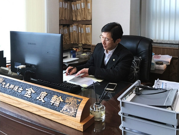 이혼전문변호사 “새로운 시작 황혼이혼, 재산분할 확실히 이뤄져야”