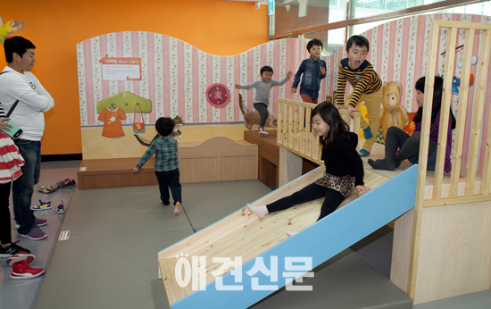 [포토] '나처럼 해봐요~요렇게?' 경기도어린이박물관