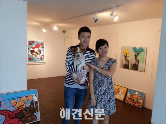 팝아티스트 한상윤 이번에도 유기견들을 위한 자선 전시에  참여,,