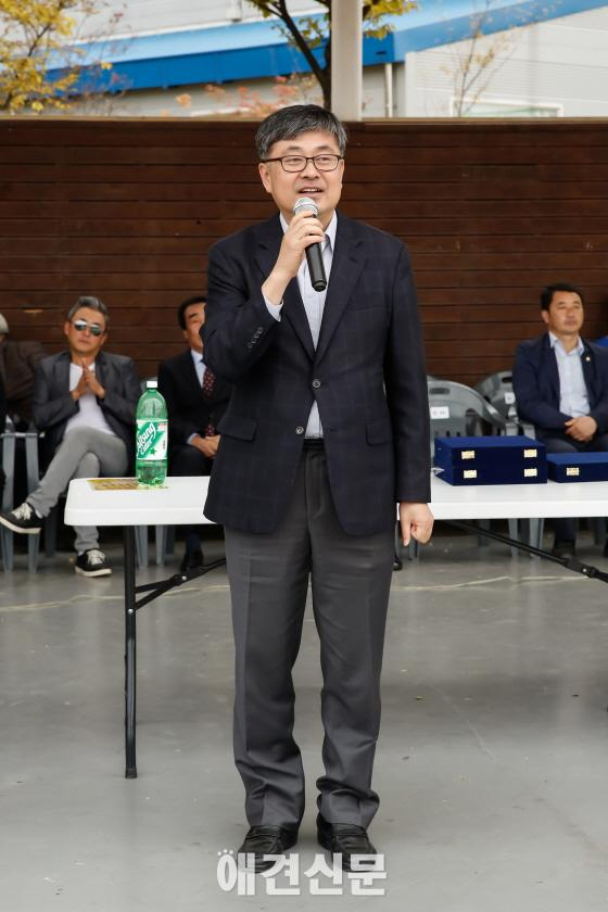 경영인·연예인이 함께한 유기동물 돕기 바자회, 성황리 개최