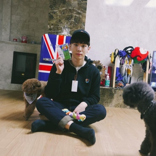 샤이니 키, 꼼데-가르송과 훈훈한 일상