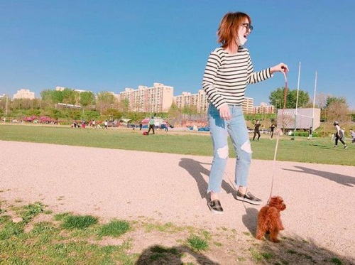 EXID 혜린, 반려견 꼬물이와 신나는 봄소풍 씐나