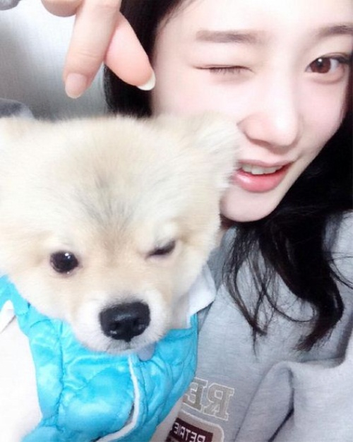 IOI 정채연, 애견 머루와 윙크샷 "하트뿅"