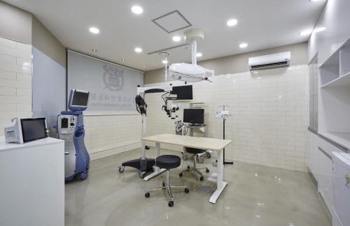 [인터뷰] 안재상 수의사, 국내 1호 안과 동물병원 개원